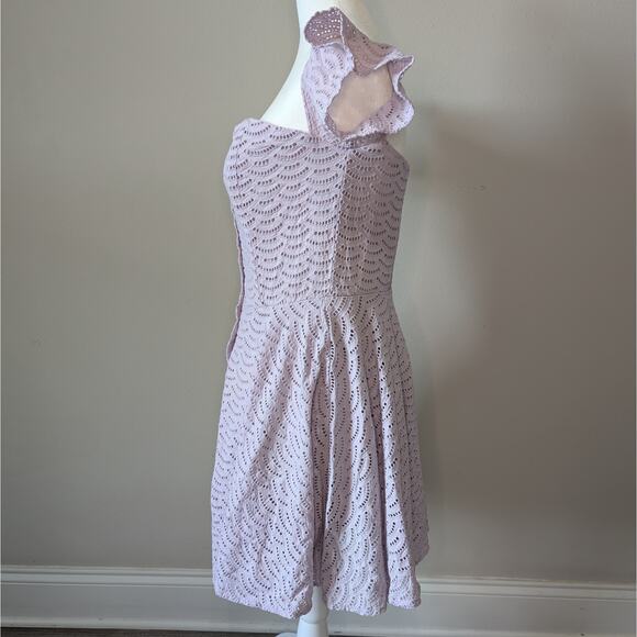 Gianni Bini Lilac Purple Eyelet Overlay Off Shoulder Fit & Flare Mini Dress Med - Picture 4 of 9